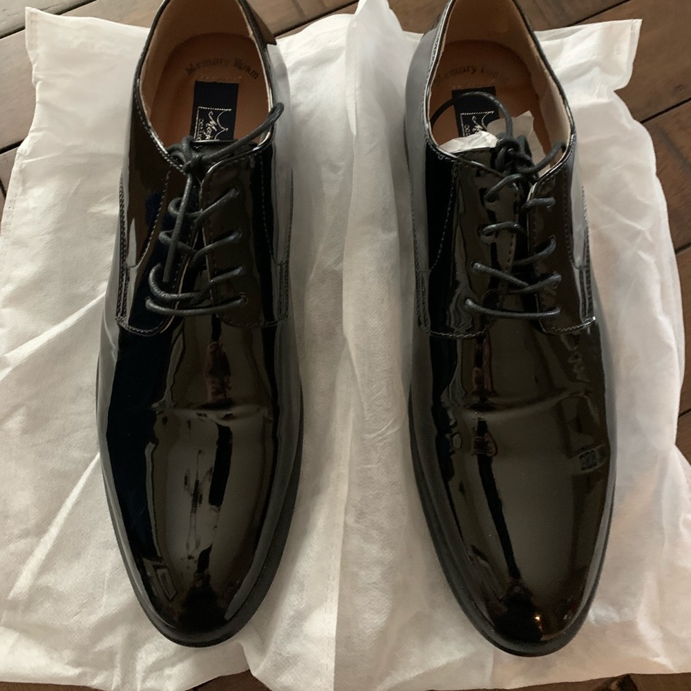 Mens dress shoes